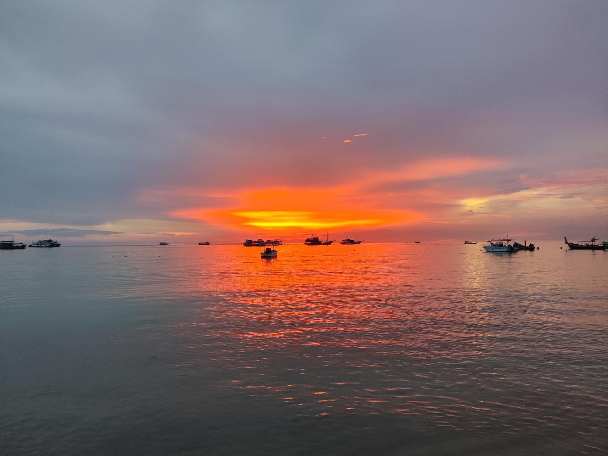 Rockstar Hotel & Bar Ko Tao Buitenkant foto